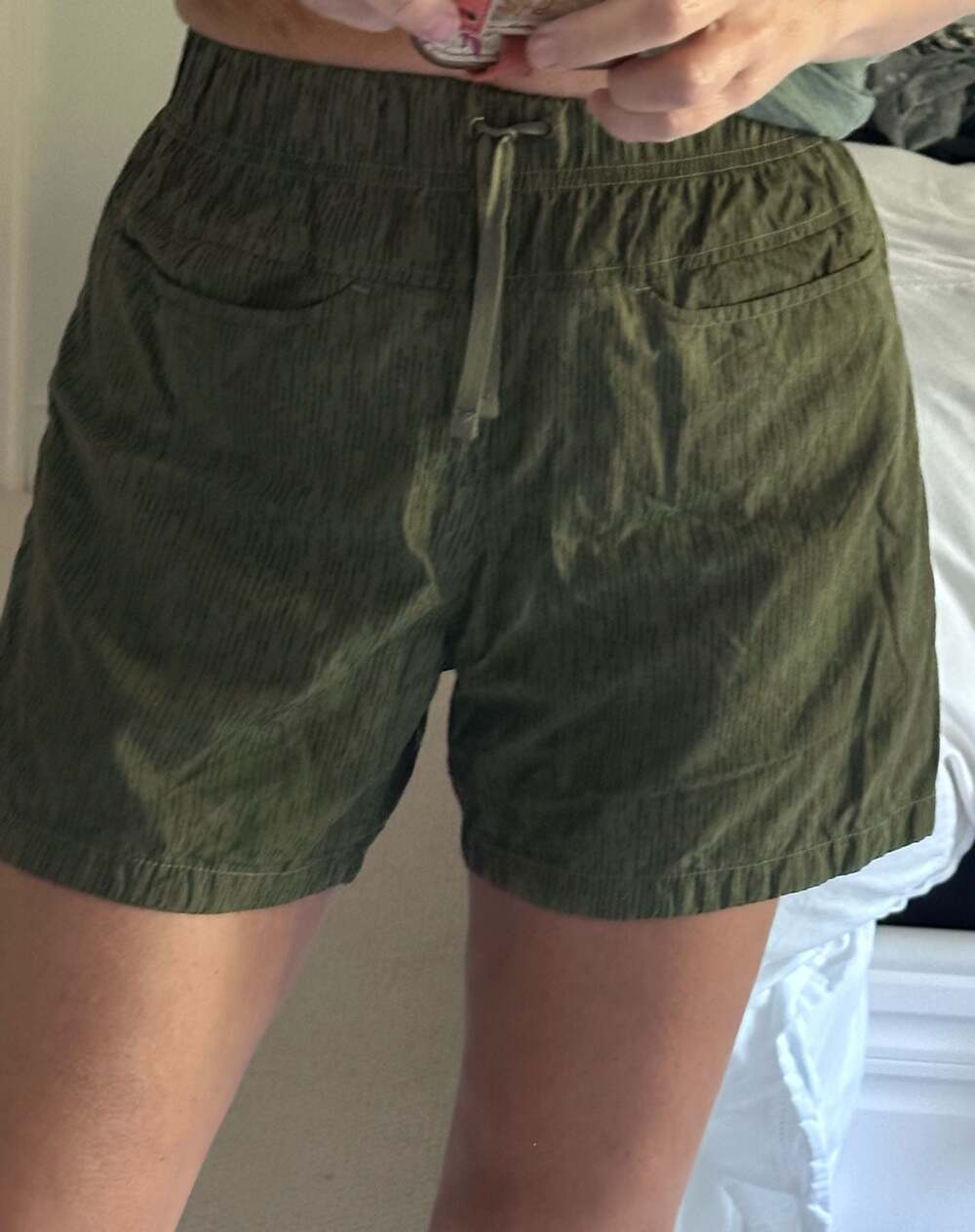 XS Mountain Hardwear Women's Textured Drawstring Athletic Hiking Shorts